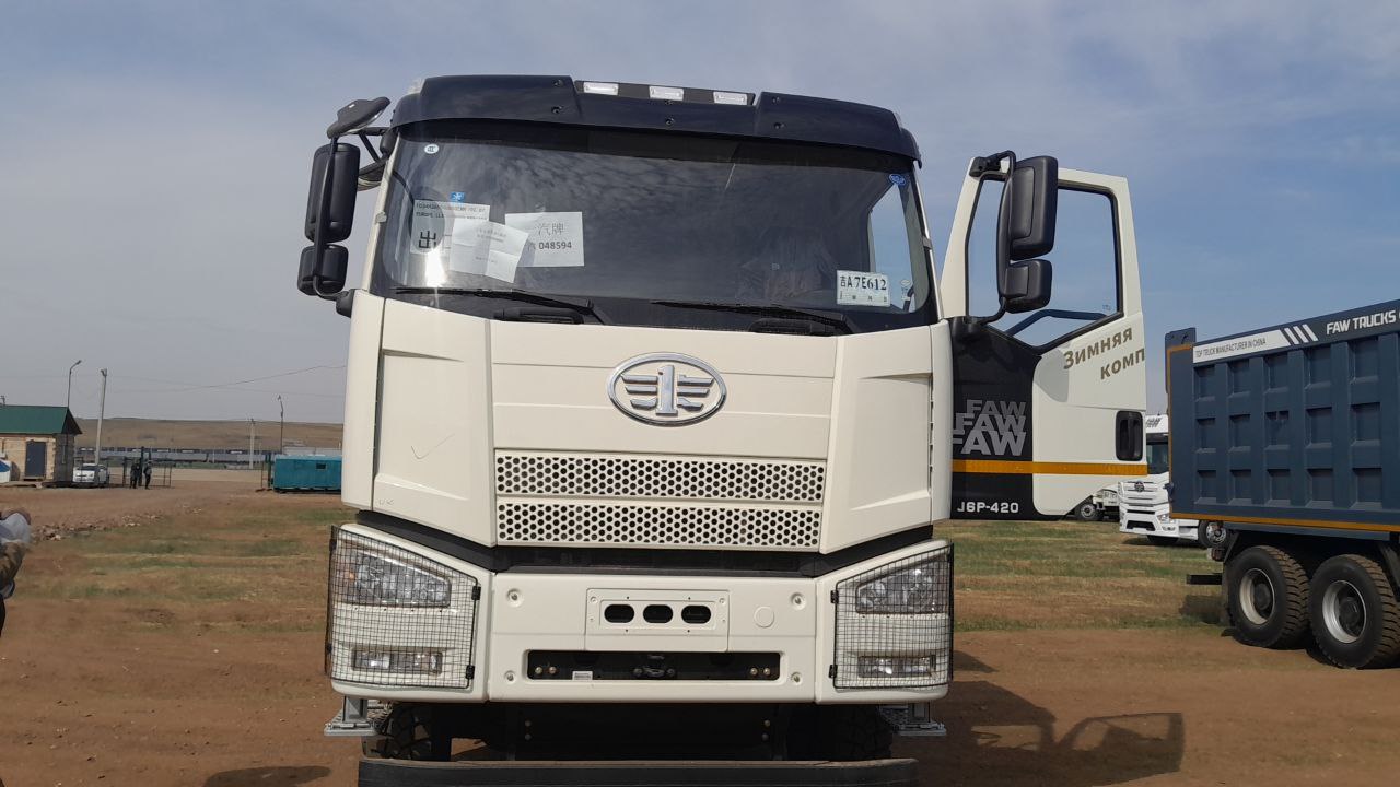 FAW 8х4 с высоким кузовом